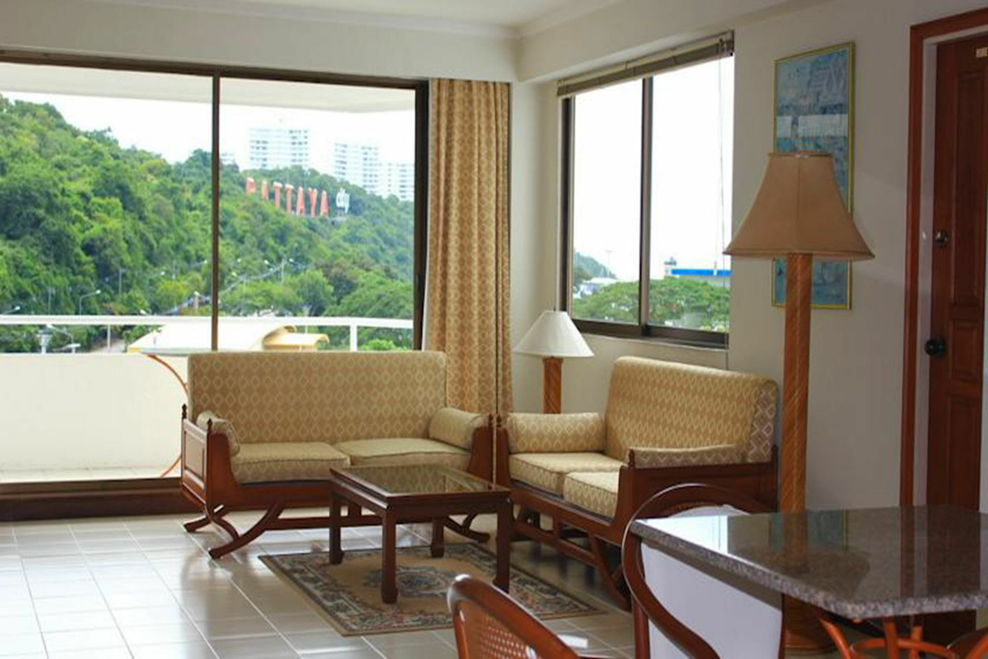 The Monaco Residence Pattaya Eksteriør billede